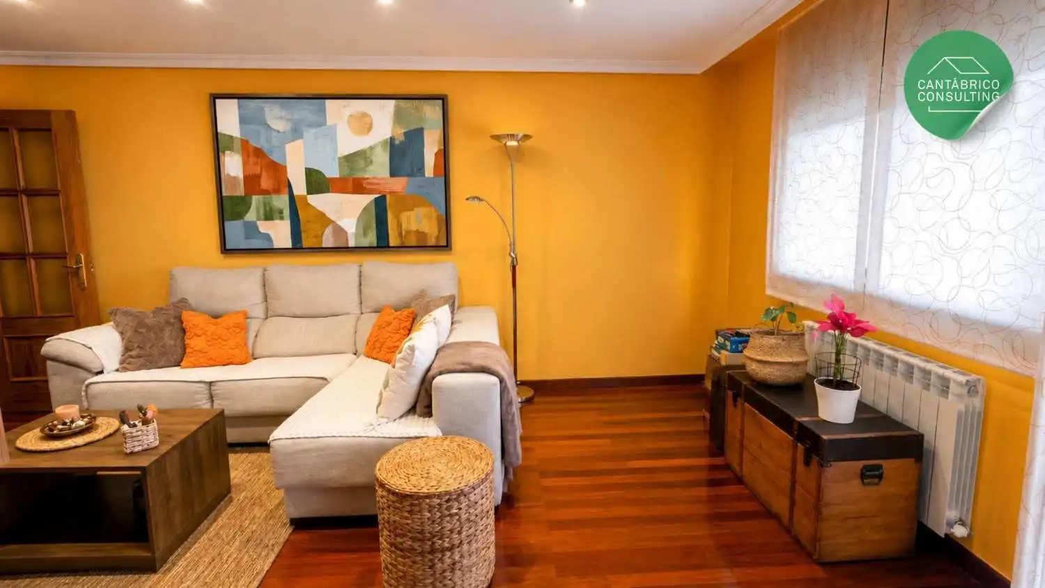 Sala d'estar de Pis en venda en Navia amb Calefacció, Parquet i Terrassa