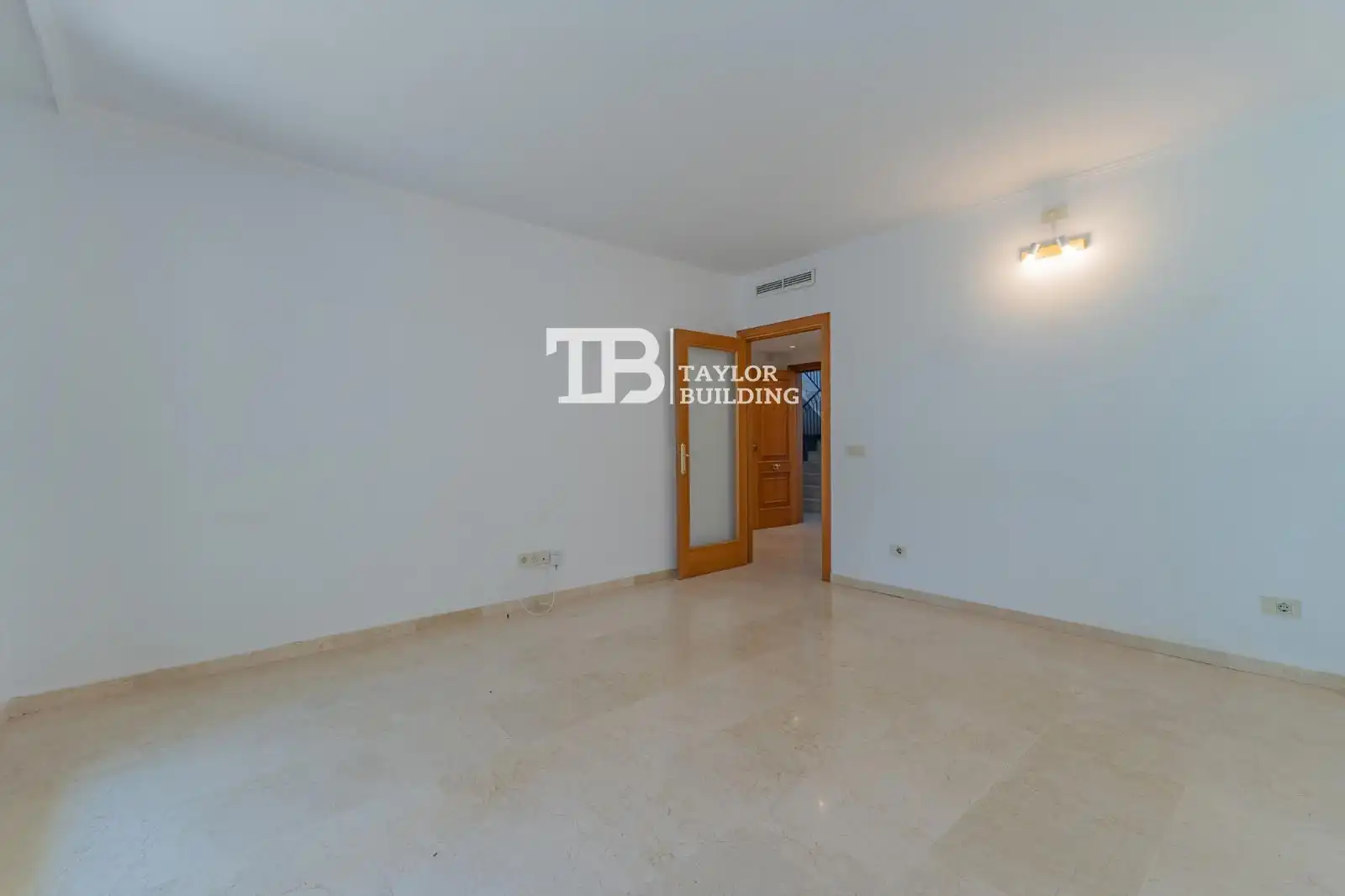 Wohnung zum Verkauf in  Palma de Mallorca mit Klimaanlage, Heizung und Privatgarten