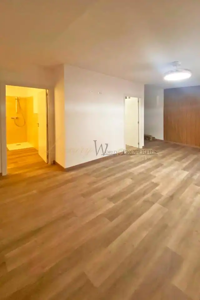 Apartament amb piscina en venda a Avenida Ernesto Sarti, imagen 4