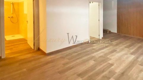 Foto 4 de Apartamento en venta en Avenida Ernesto Sarti, Torviscas Bajo, Adeje