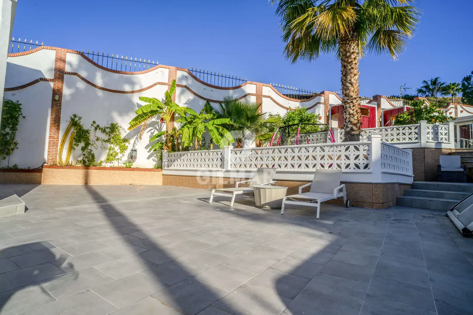 Terrassa de Casa o xalet en venda en Estepona amb Jardí privat i Piscina