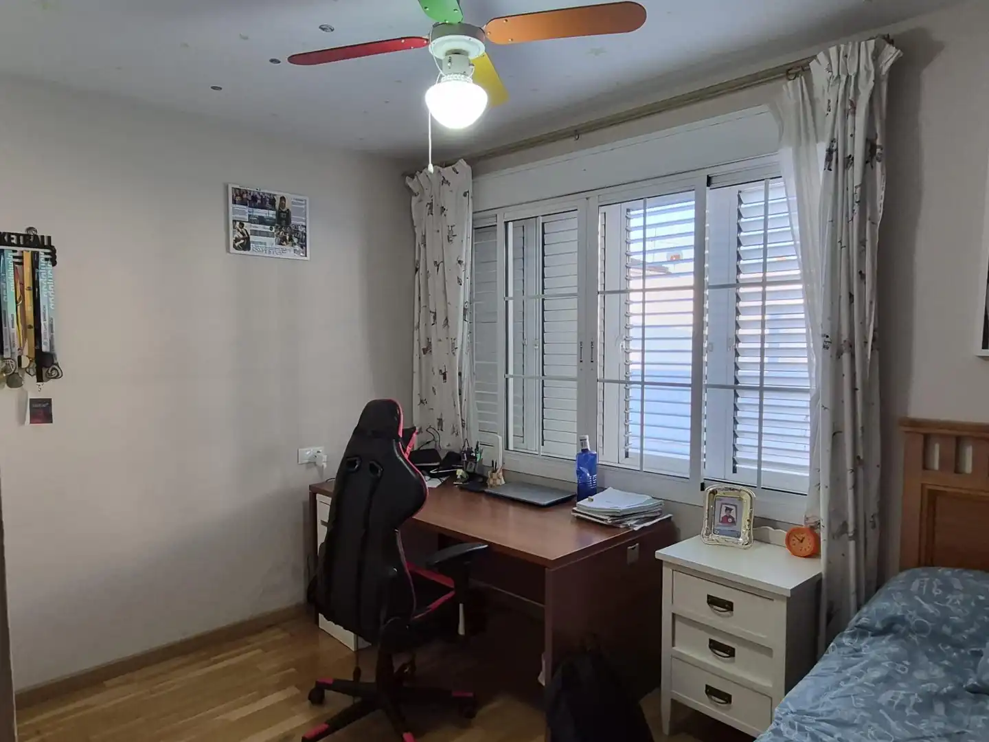 Habitación de Casa adosada en venta en Pilas con Aire acondicionado, Terraza y Trastero