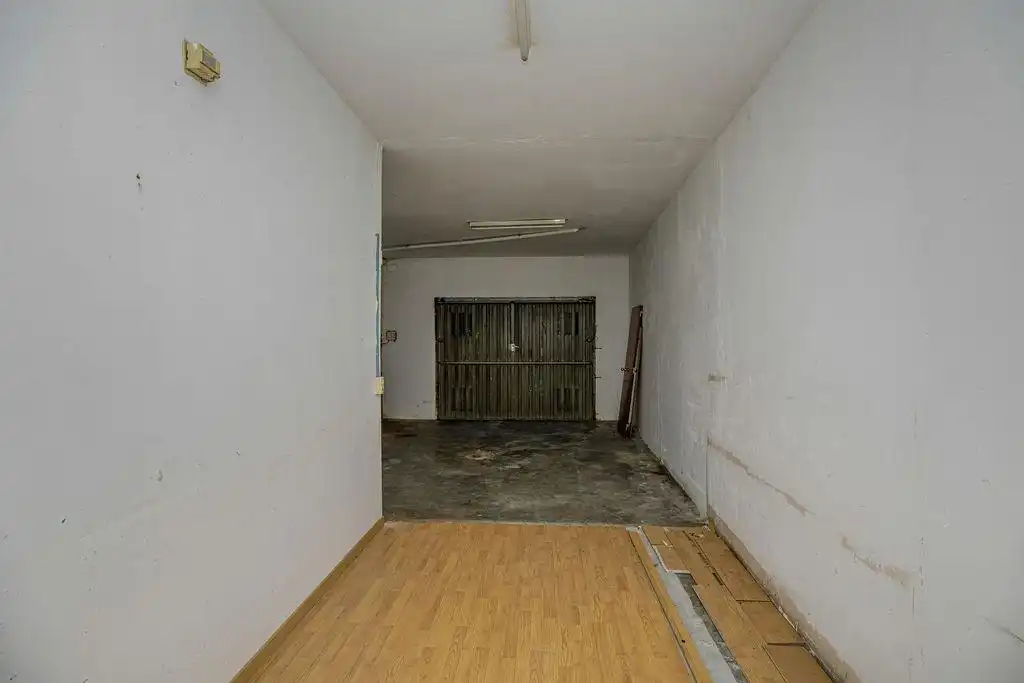 Casa adosada en venda en Olot amb Balcó
