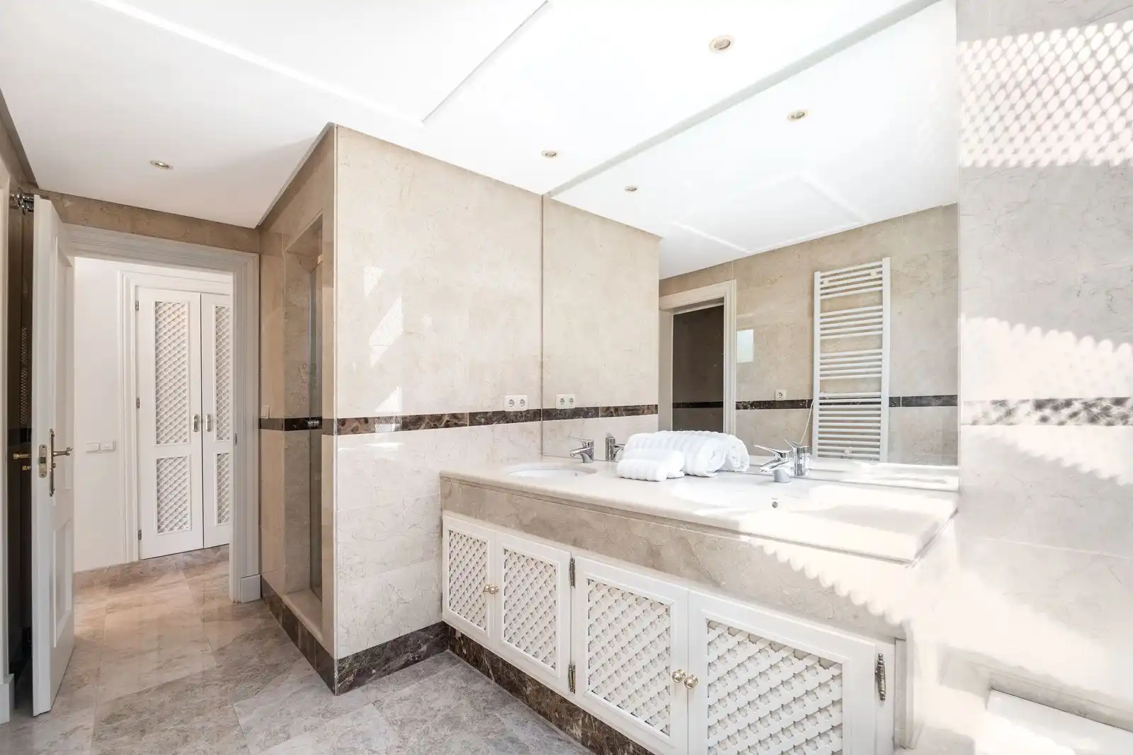 Bathroom of Attic for sale in Marbella  with Terrace, Storage room and Furnished