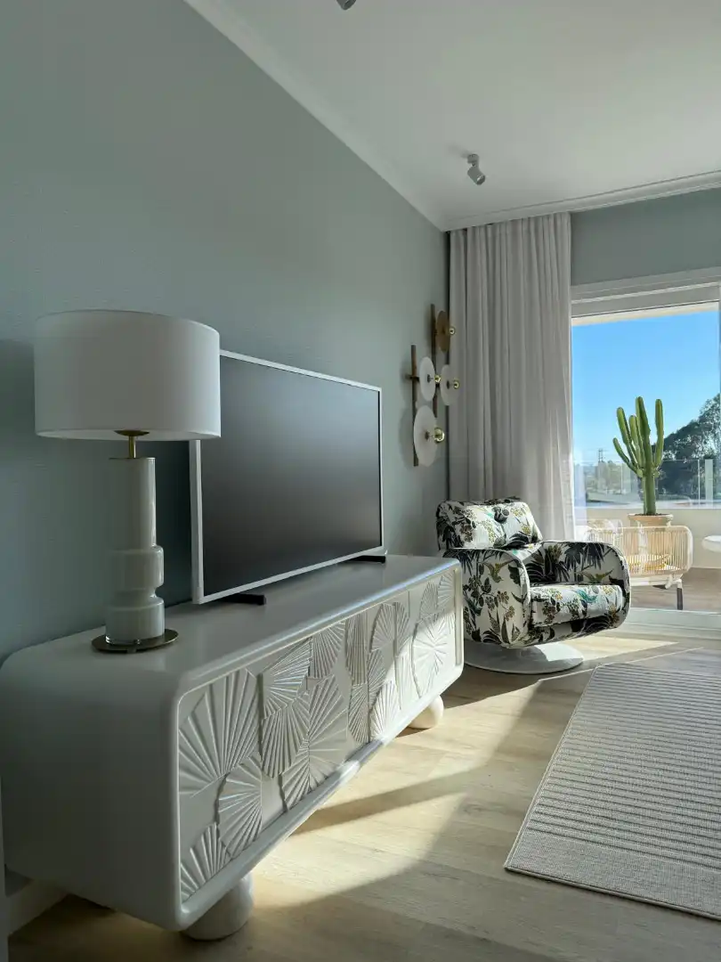 Sala d'estar de Pis en venda en Marbella amb Aire condicionat, Terrassa i Moblat