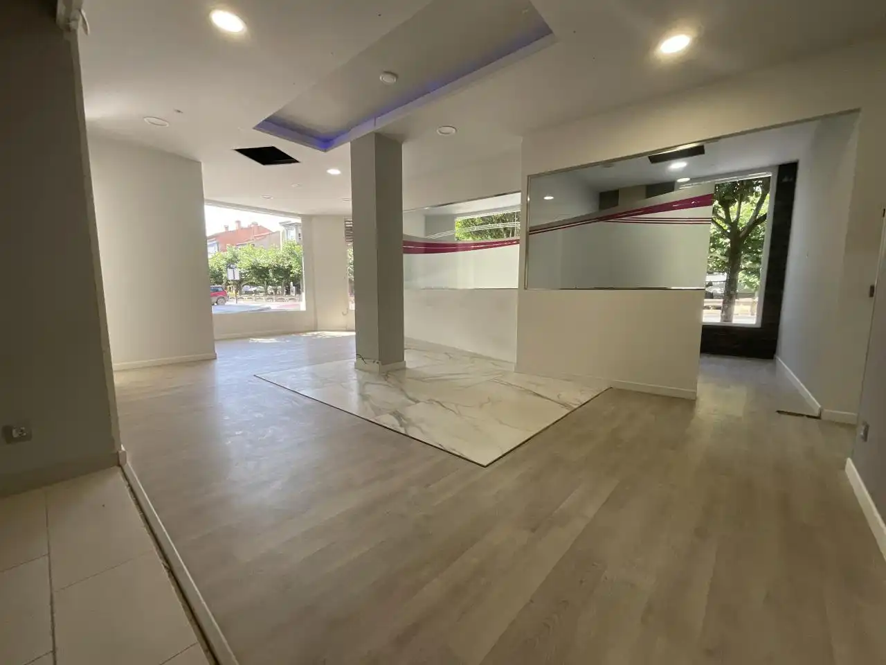 Local comercial de lloguer a Avenida Juan Carlos I, imagen 5