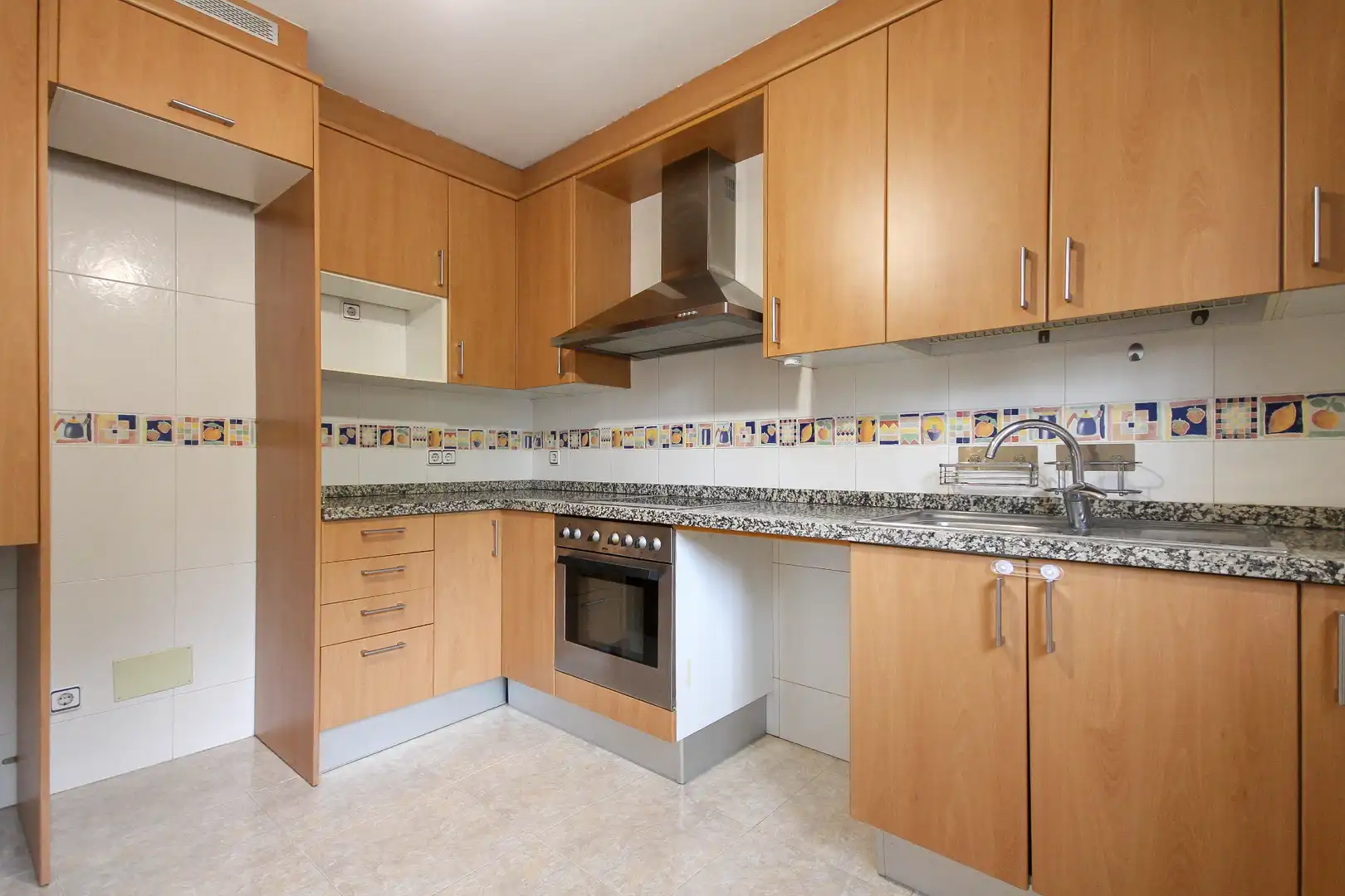 Küche von Wohnung zum Verkauf in Manresa mit Heizung, Terrasse und Abstellraum