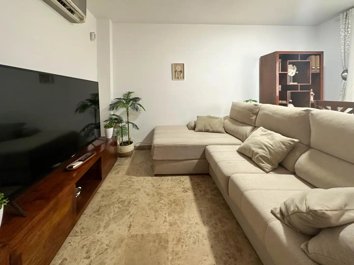 Wohnzimmer von Wohnung zur Miete in Vilanova i la Geltrú mit Klimaanlage, Möbliert und Balkon