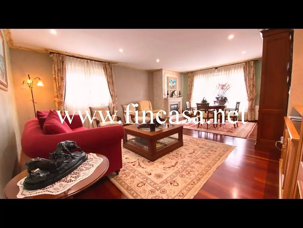Sala de estar de Casa o chalet en venta en Vigo  con Jardín privado, Parquet y Terraza