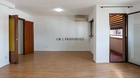 Photo 3 of Flat for rent in Aragon, Mestalla, Valencia Capital