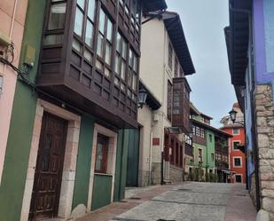 Vista exterior de Edifici en venda en Llanes