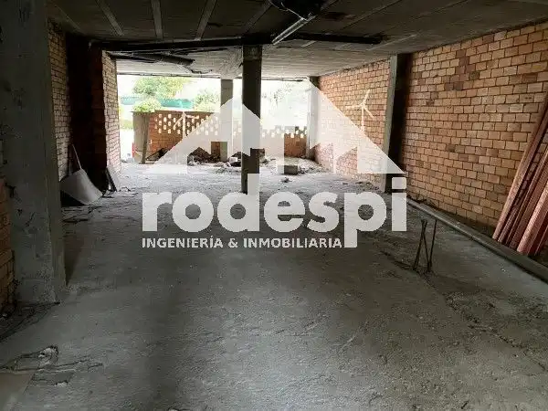 Local comercial en venda a A Cañiza