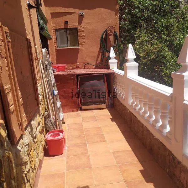 Terrassa de Pis en venda en Serra amb Aire condicionat, Terrassa i Moblat