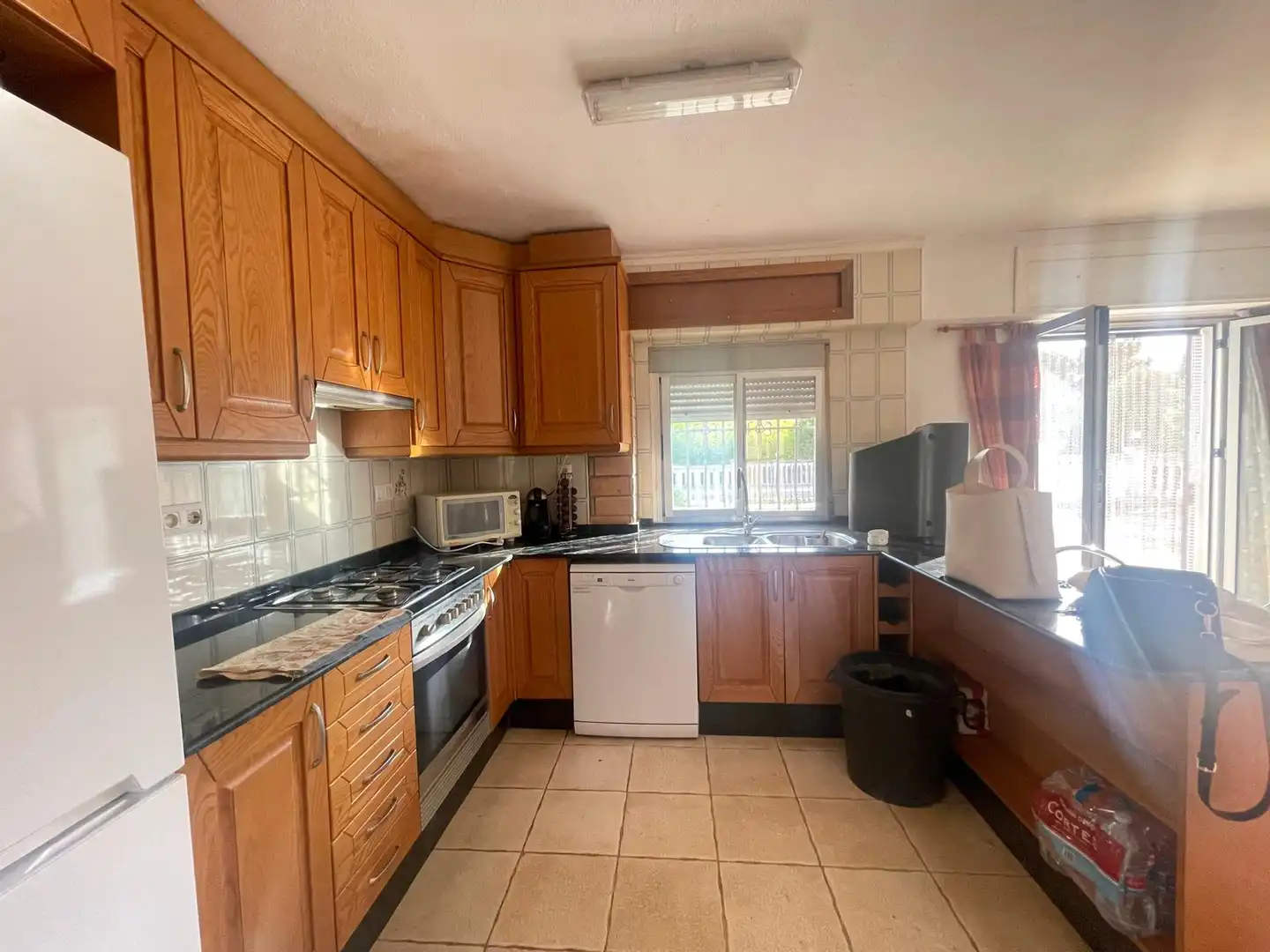 Cocina de Casa o chalet en venta en Pedralba con Jardín privado, Terraza y Piscina