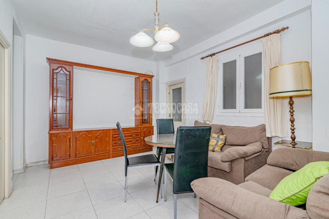 Living room of Flat for sale in  Granada Capital  with Balcony