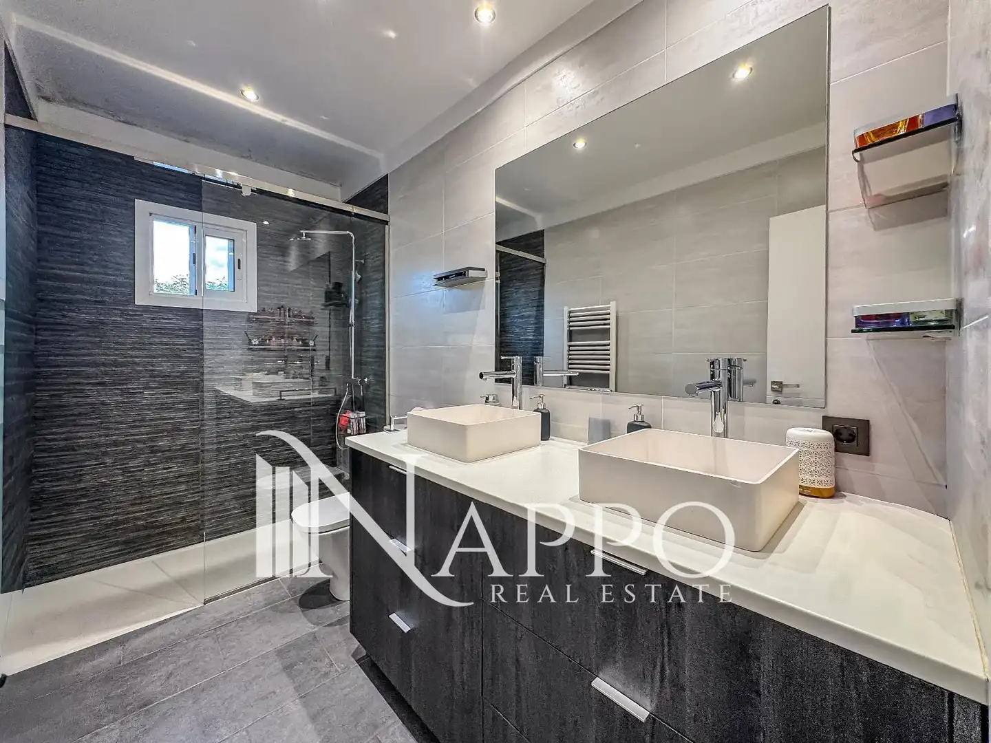 Baño de Casa adosada en venta en Calvià con Aire acondicionado, Calefacción y Jardín privado