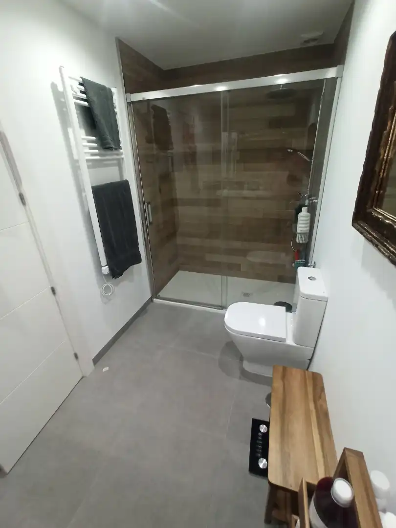 Badezimmer von Wohnung zum Verkauf in Málaga mit Klimaanlage, Terrasse und Möbliert