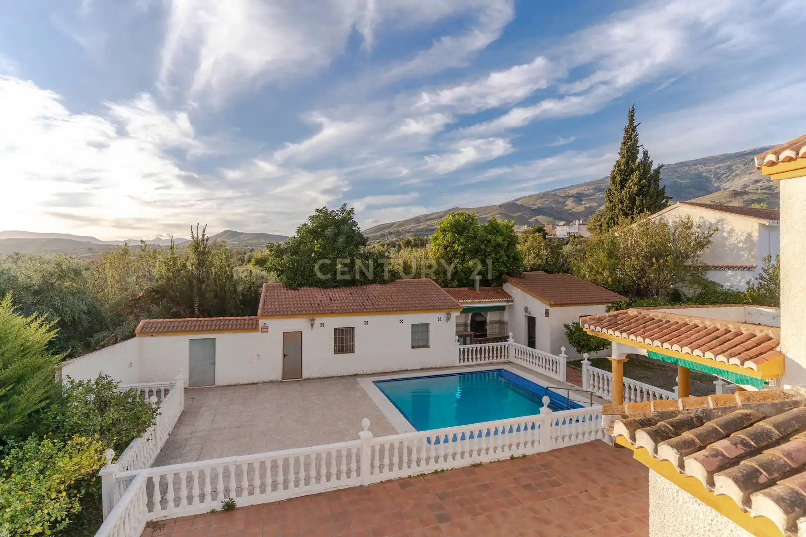 Vista exterior de Casa o xalet en venda en Órgiva amb Aire condicionat, Jardí privat i Traster