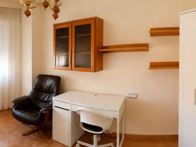 Schlafzimmer von Wohnung zur Miete in Centro