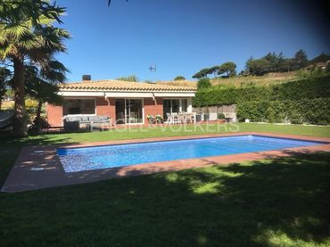 Casa amb jardí en venda a Santa Maria Balis - Can Riera - Can Jordi