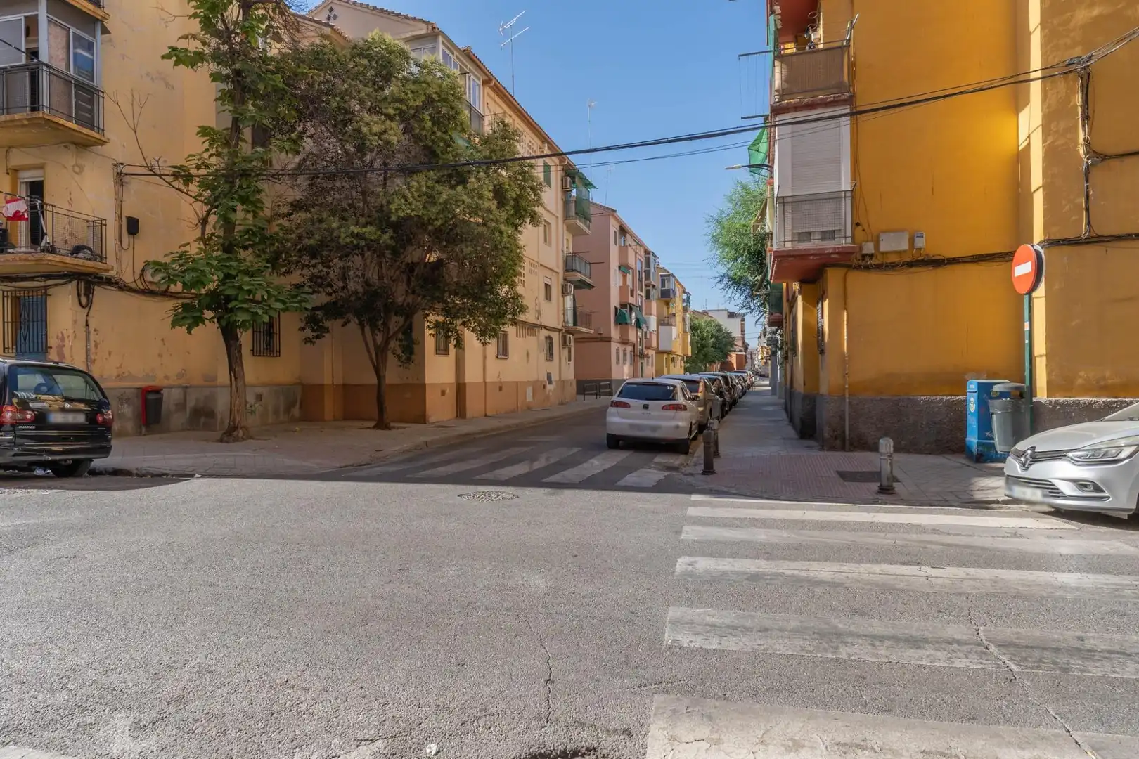 Vista exterior de Pis en venda en Granada amb Aire condicionat i Balcó