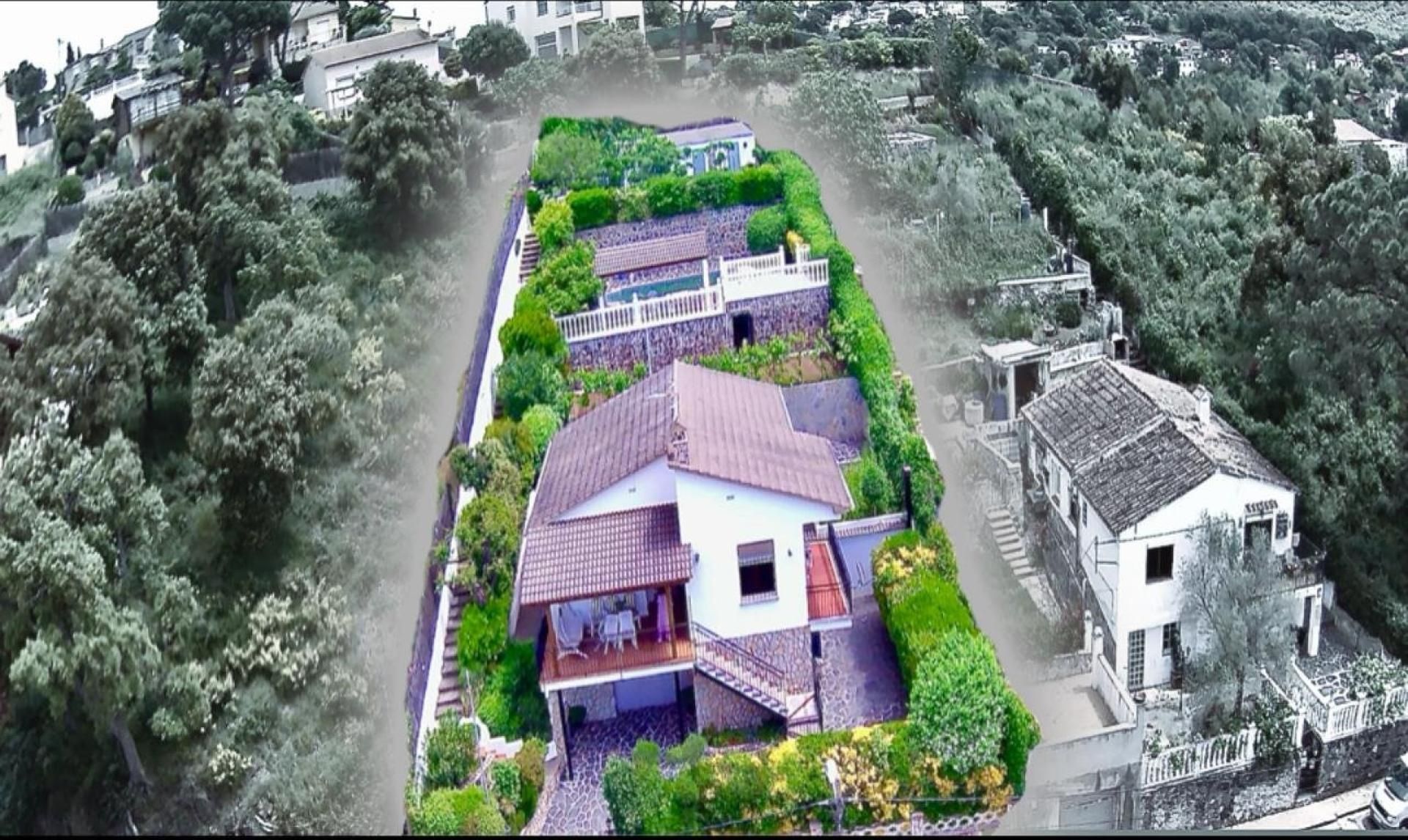 Vista exterior de Finca rústica en venda en Maçanet de la Selva amb Aire condicionat, Terrassa i Piscina