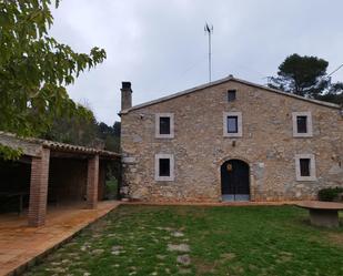 Vista exterior de Finca rústica en venda en Font-rubí amb Calefacció, Jardí privat i Traster