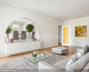 Living room of Apartment for sale in Sant Cugat del Vallès  with Air Conditioner, Heating and Terrace