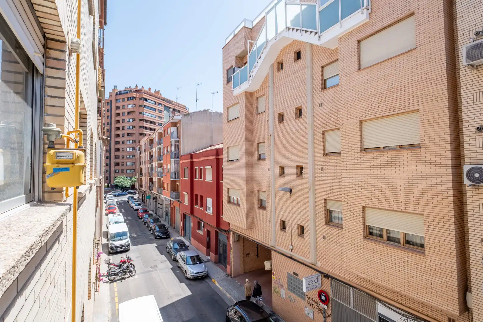 Außenansicht von Wohnung zum Verkauf in Zaragoza mit Klimaanlage, Heizung und Terrasse