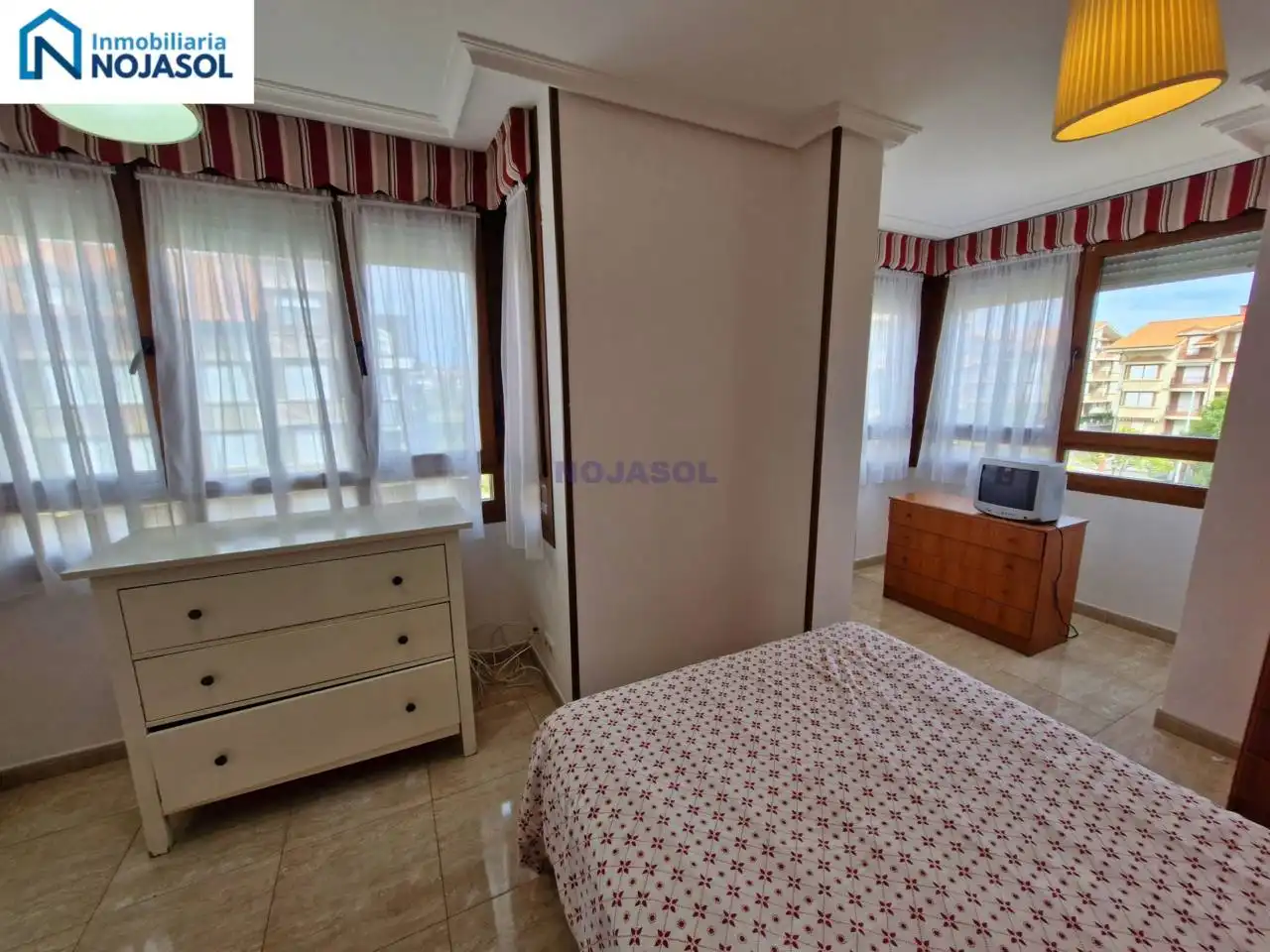 Apartament amb terrassa en venda a Calle los nogales, imagen 32