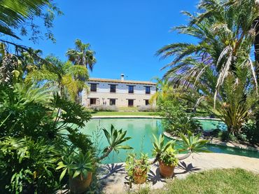 Villa con balcone in vendita a Valverde