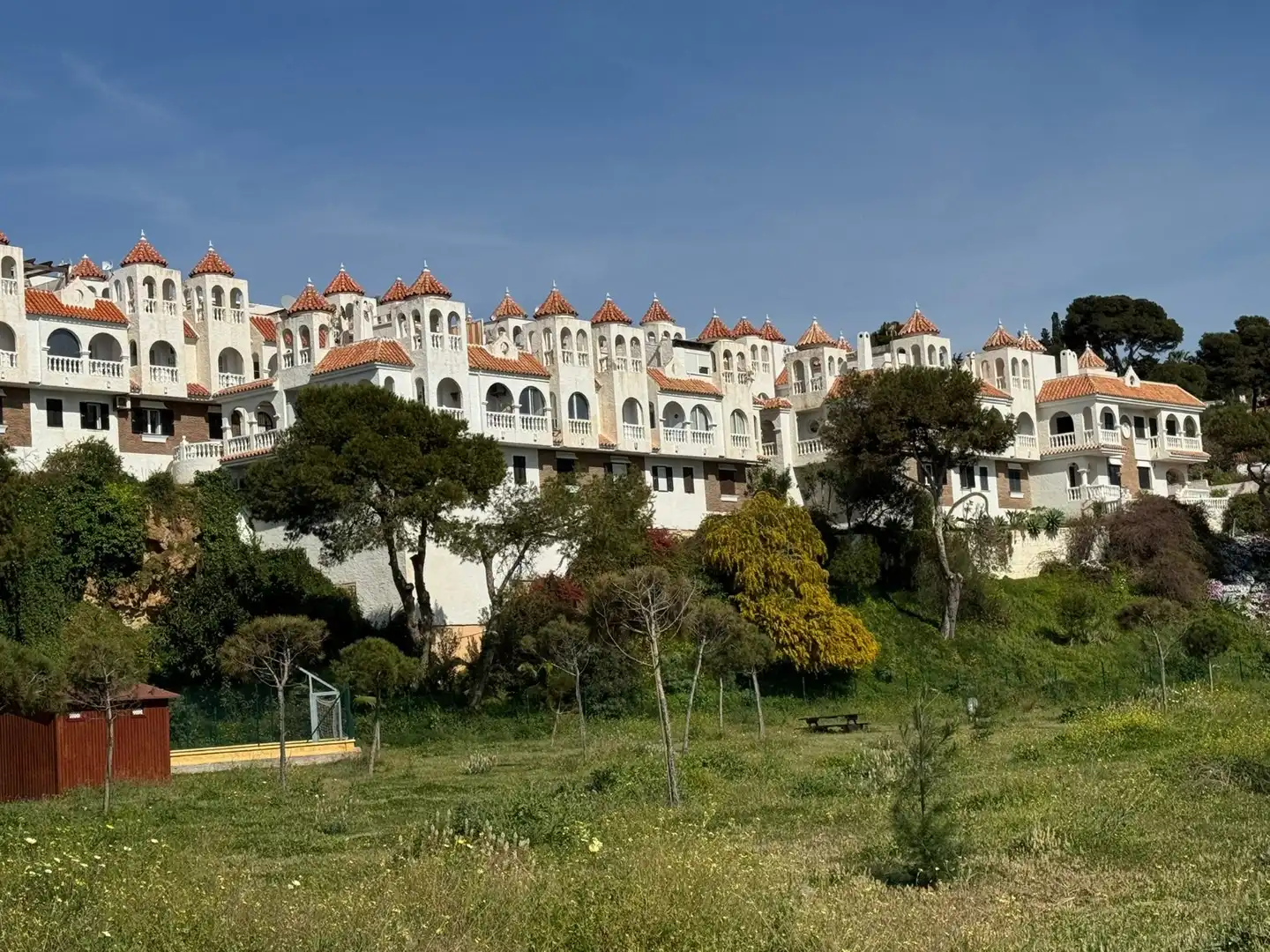 Vista exterior de Pis en venda en Vélez-Málaga amb Calefacció, Terrassa i Moblat