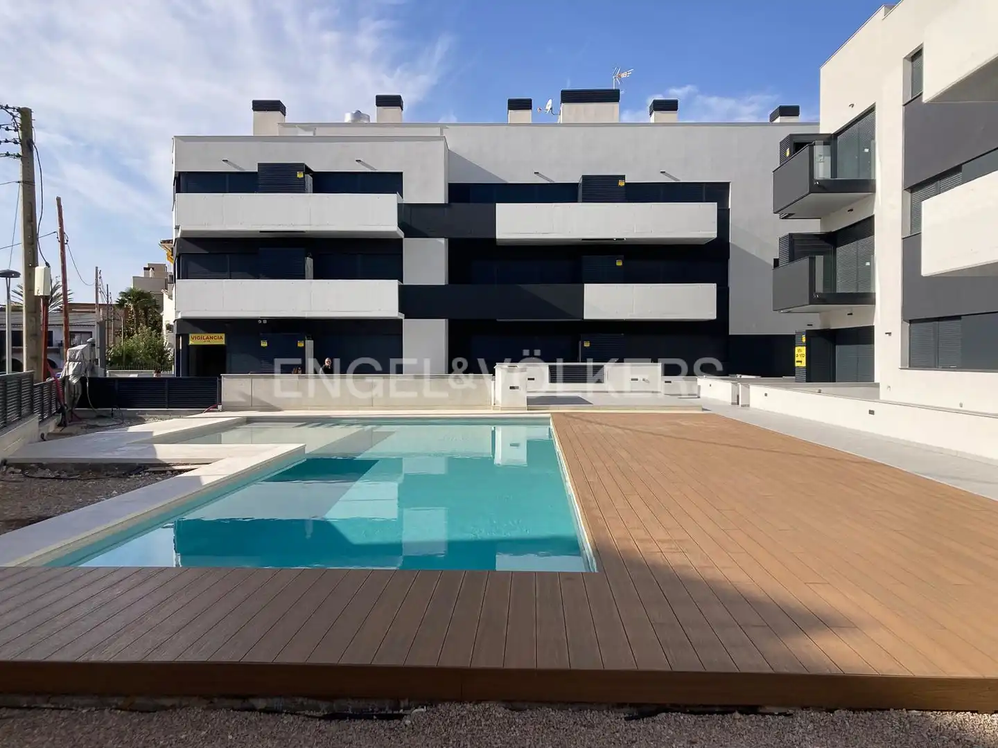 Swimming pool of Flat for sale in Cubelles  with Air Conditioner, Heating and Terrace