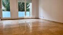 Sala d'estar de Casa o xalet en venda en Tona amb Calefacció, Jardí privat i Terrassa