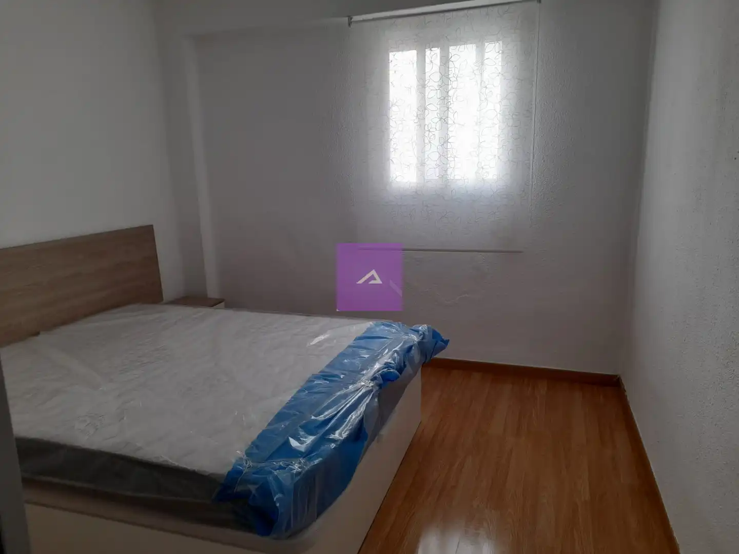 Habitación de Piso en venta en Catarroja con Amueblado y Balcón