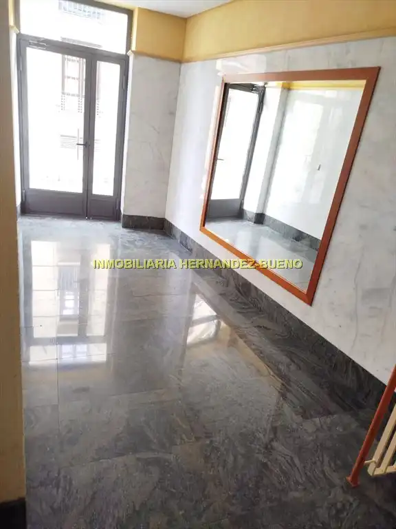 Study for rent in Salamanca  with Air Conditioner, Heating and Furnished