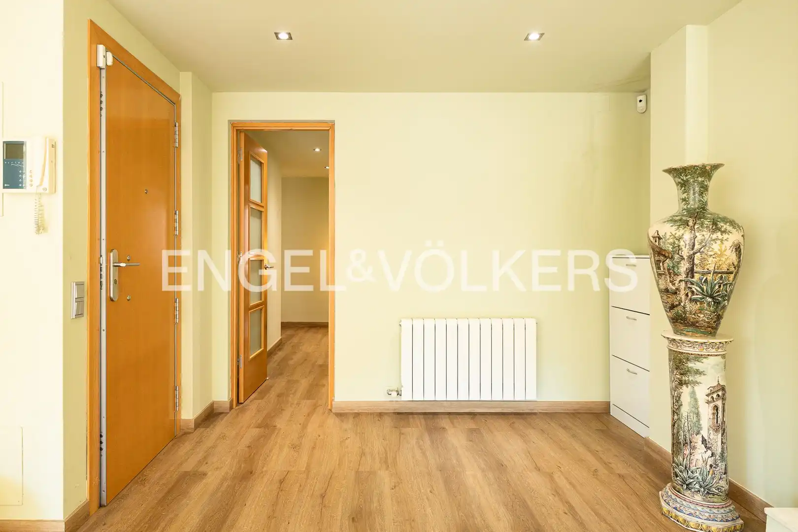 Flat for rent in Barcelona  with Air Conditioner, Heating and Terrace