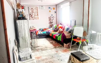 Sala d'estar de Pis en venda en Vigo  amb Calefacció, Terrassa i Balcó