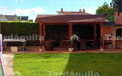 Jardí de Casa o xalet en venda en Carbajosa de la Sagrada amb Terrassa, Piscina i Balcó