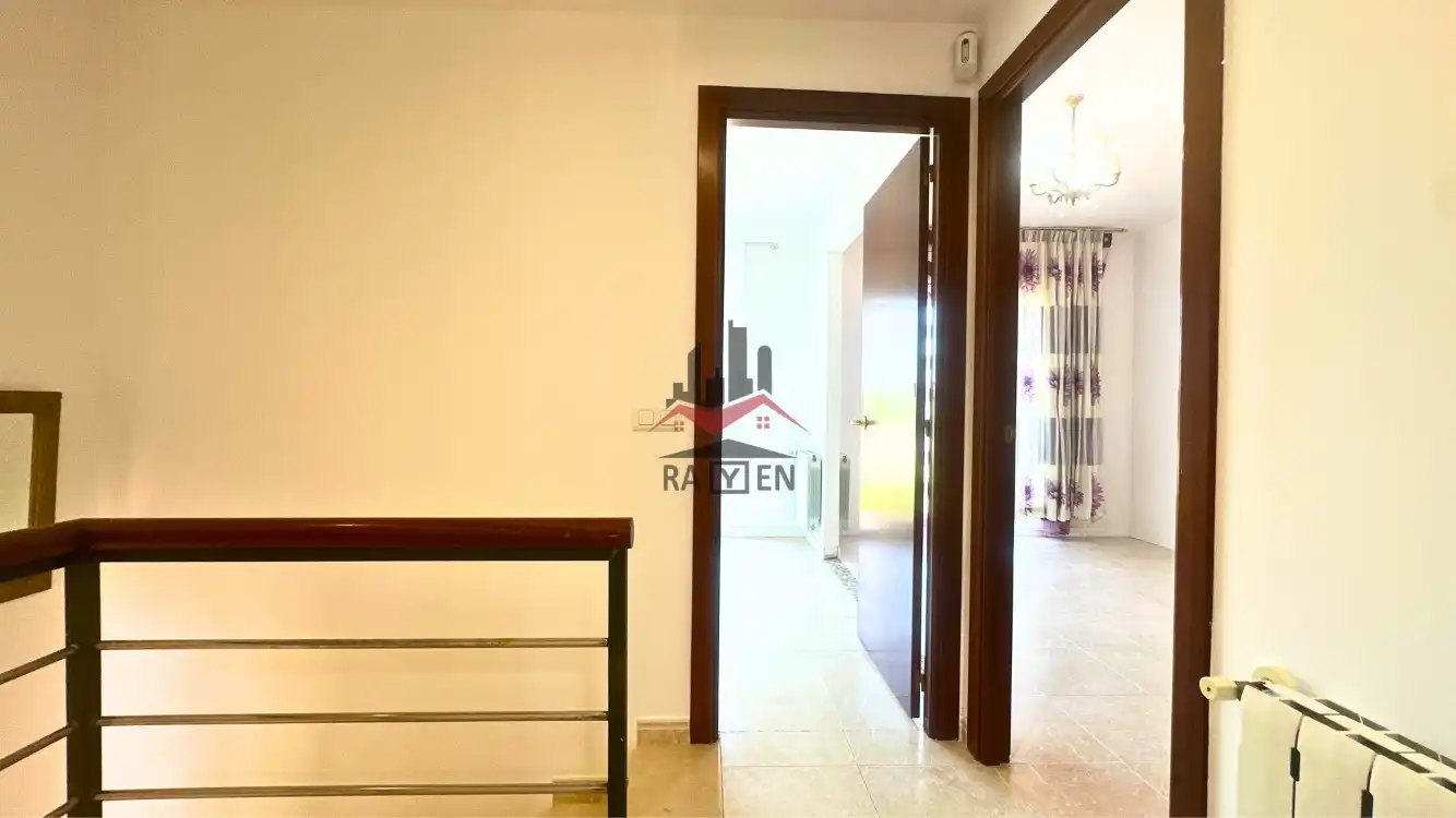 Casa adosada en venta en Figueres con Calefacción