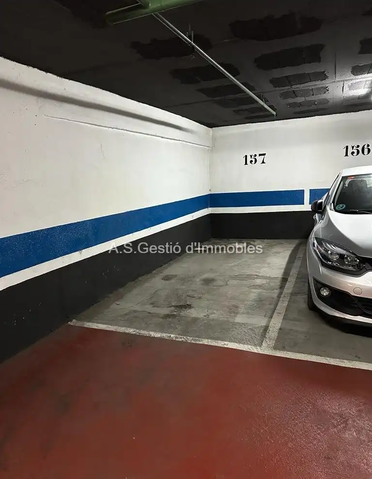 Individual with lift for sale in Carrer del Consell de Cent