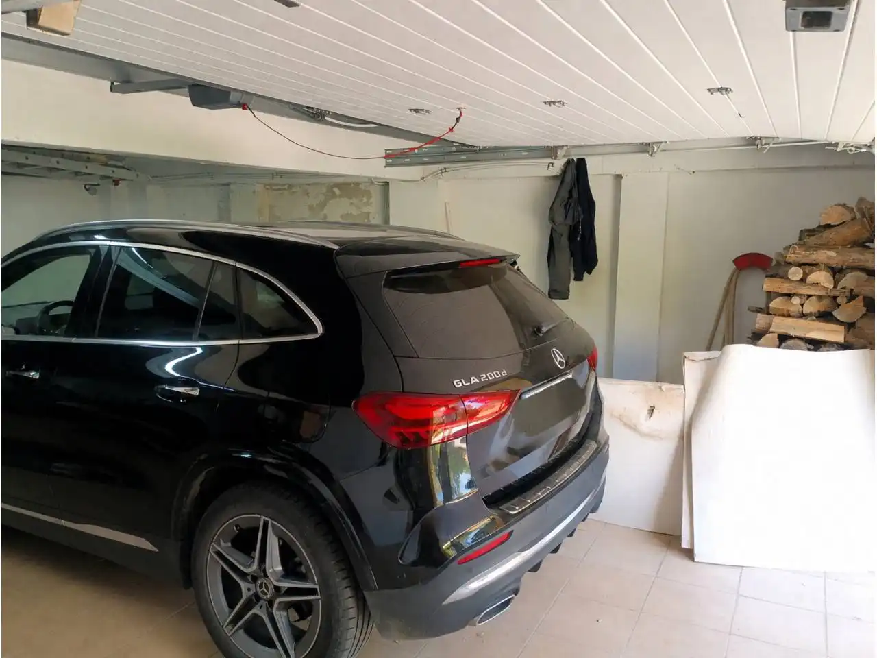 Aparcament de Casa o xalet en venda en La Vall de Bianya