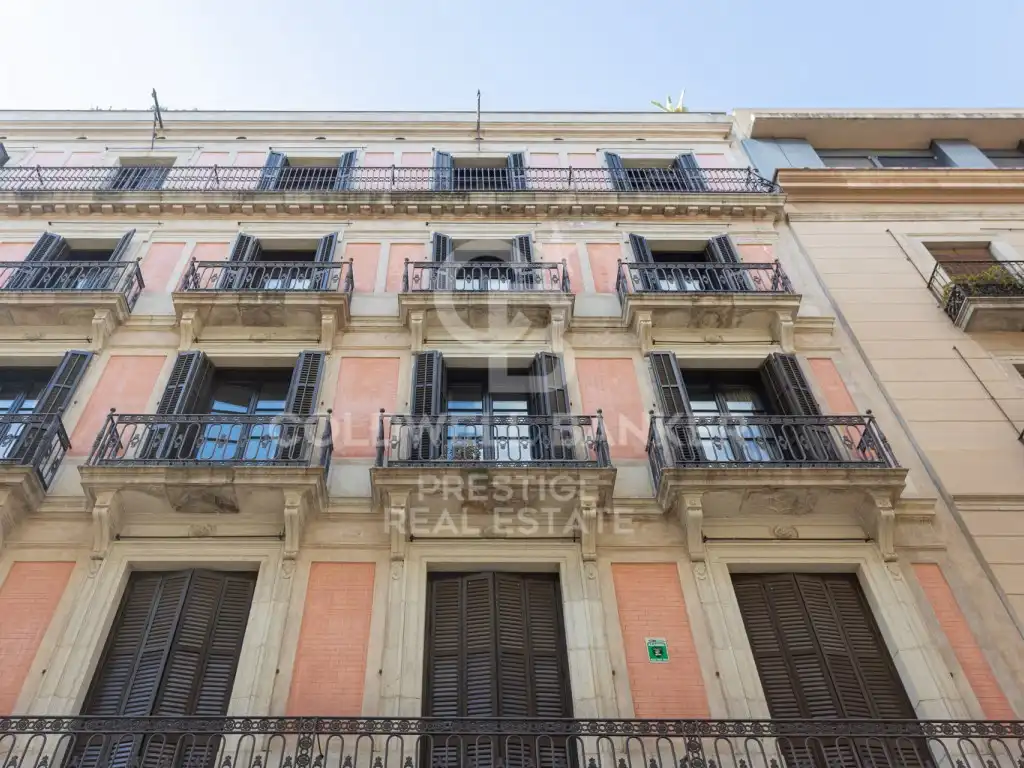 Vista exterior de Àtic en venda en Barcelona amb Aire condicionat, Terrassa i Piscina