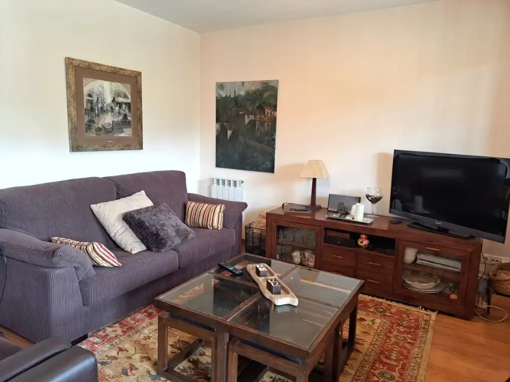 Sala de estar de Dúplex en venta en Alp con Calefacción, Trastero y Amueblado