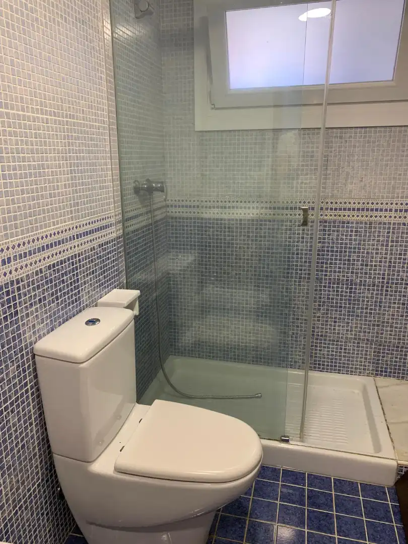 Baño de Piso en venta en Vilagarcía de Arousa con Calefacción, Parquet y Trastero