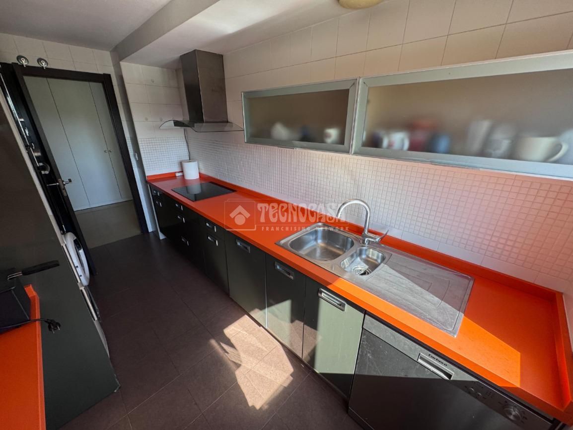 Cocina de Piso en venta en  Sevilla Capital