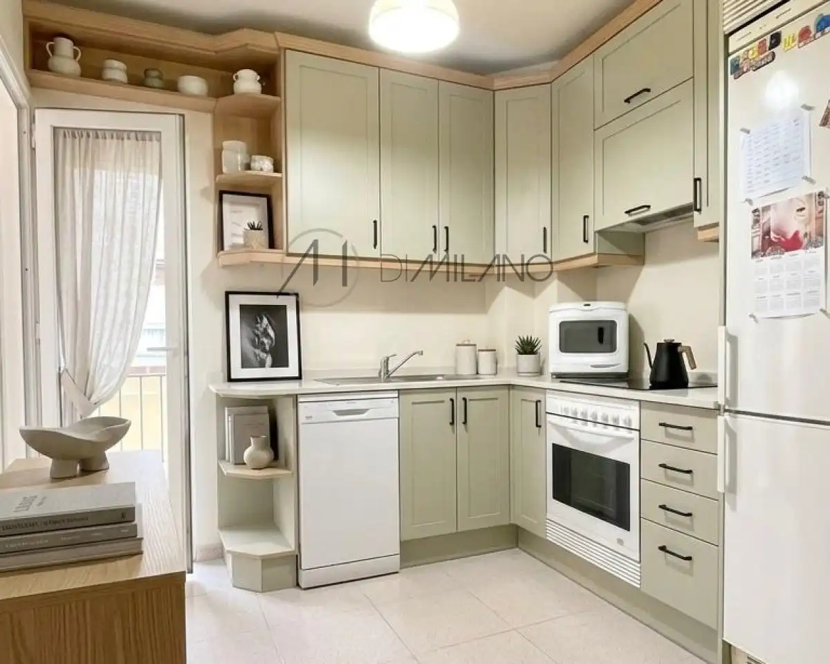 Kitchen of Flat for sale in Vigo   with Heating and Parquet flooring