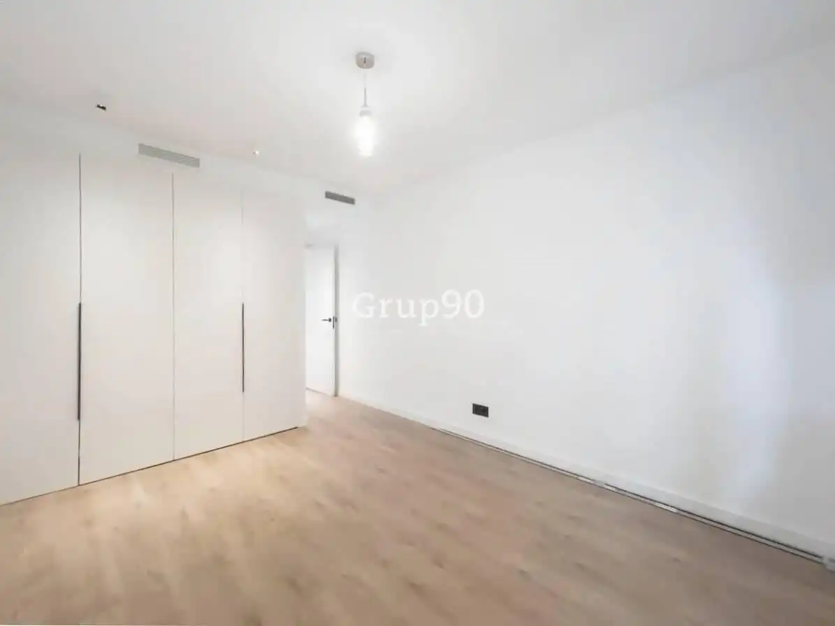 Piso en venta en Avenida MADRID, Instituts - Universitat