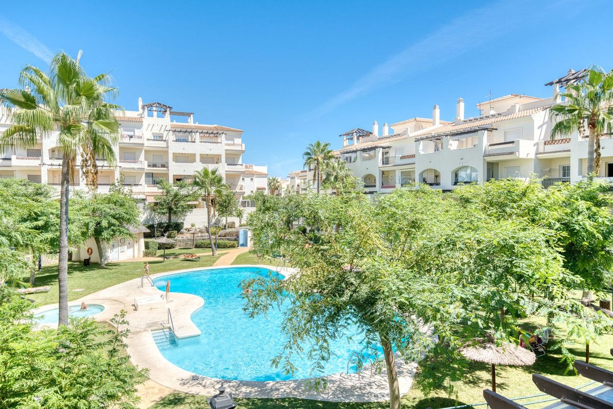 Vista exterior de Apartamento de alquiler en Manilva con Aire acondicionado, Terraza y Trastero