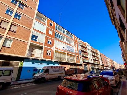 Exterior view of Flat for sale in Valladolid Capital  with Heating, Terrace and Balcony